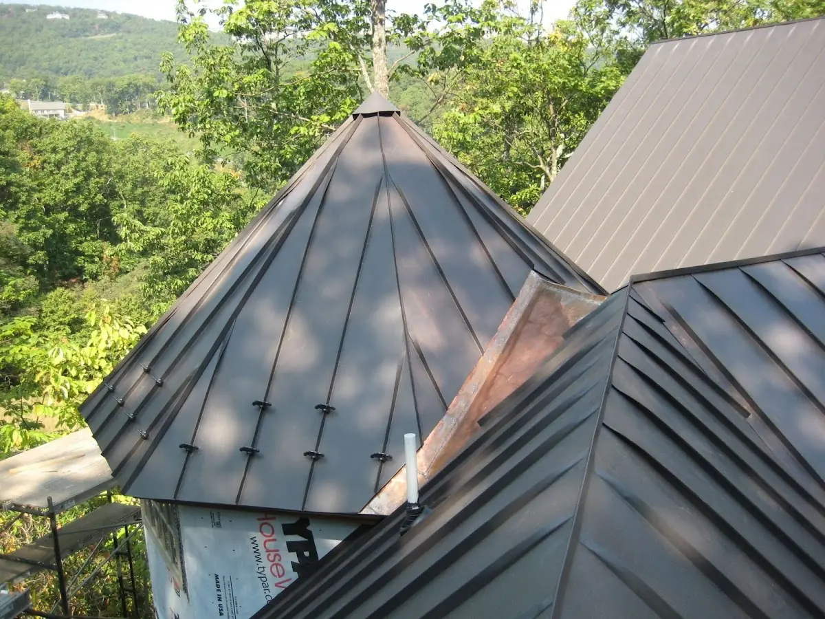 Professional Roof Tarp Installation by Craftsman Roofing in Ewing